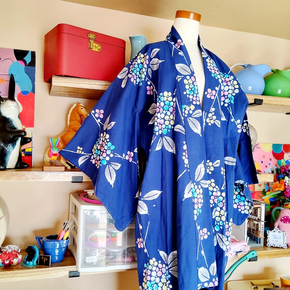 VNTG 80s Batik Cotton Informal Kimono Robe Yakuta Style OSFM Floral